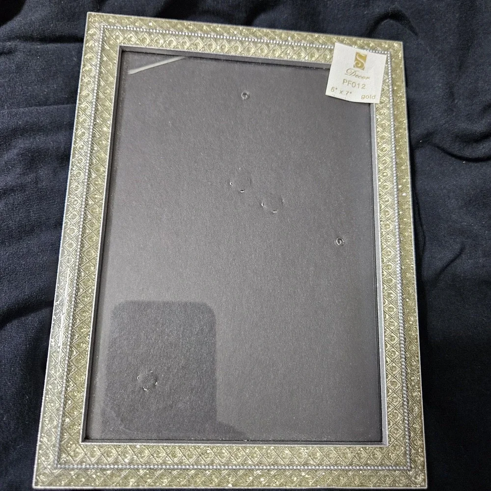 S Decor Gold Glitter Diamond Pattern Picture Frame 5x7 Tabletop or Wall Mount